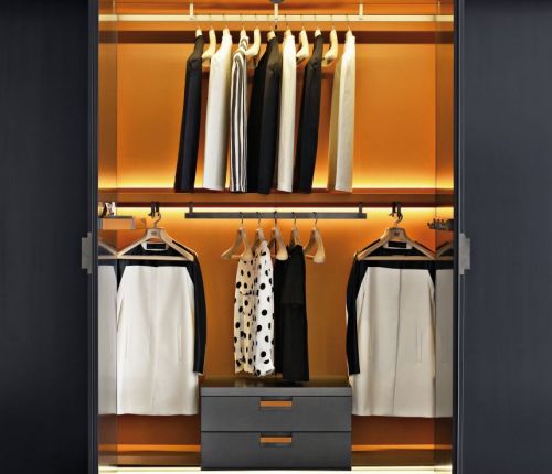 Система гардеробных и шкафов BACKSTAGE WARDROBE SYSTEM by Antonio Citterio