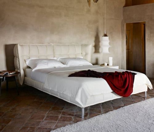 Кровать HUSK BED by Patricia Urquiola