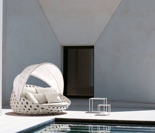 Столик Canasta '13